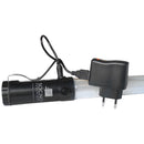 Bastón Luminoso Recargable, Bicolor Rojo y Verde, mide 27 cm, Rango de visualización de 1 km, incluye Cargador a 220V