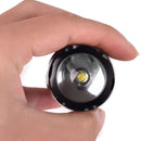 Linterna LED Recargable de 19 cm, Rango de alcance 150 metros e intensidad de 250 lúmenes